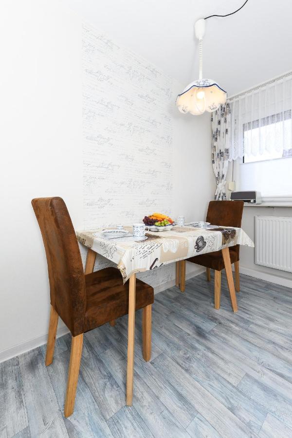 Ferienwohnung Im Haus Weinstock إِزينتْس المظهر الخارجي الصورة